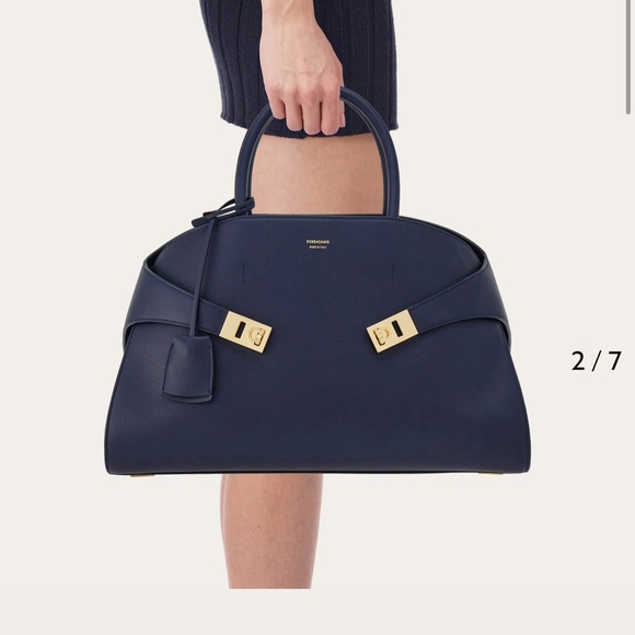 Ferragamo Hug Bag - their new line - Picture 5 of 8